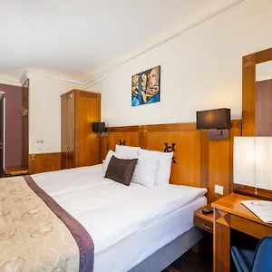 Exe Carlton Budapest